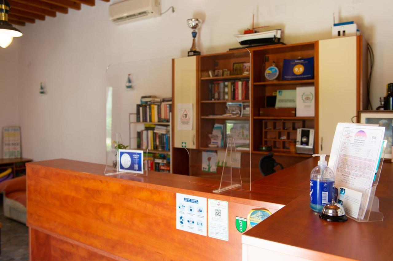 Morpheas Pension Rooms & Apartments Kamares  Bagian luar foto