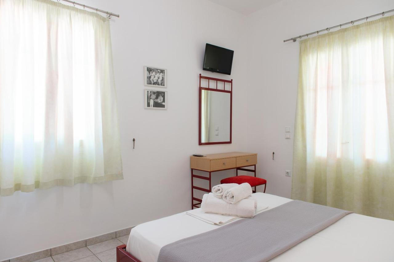 Morpheas Pension Rooms & Apartments Kamares  Bagian luar foto