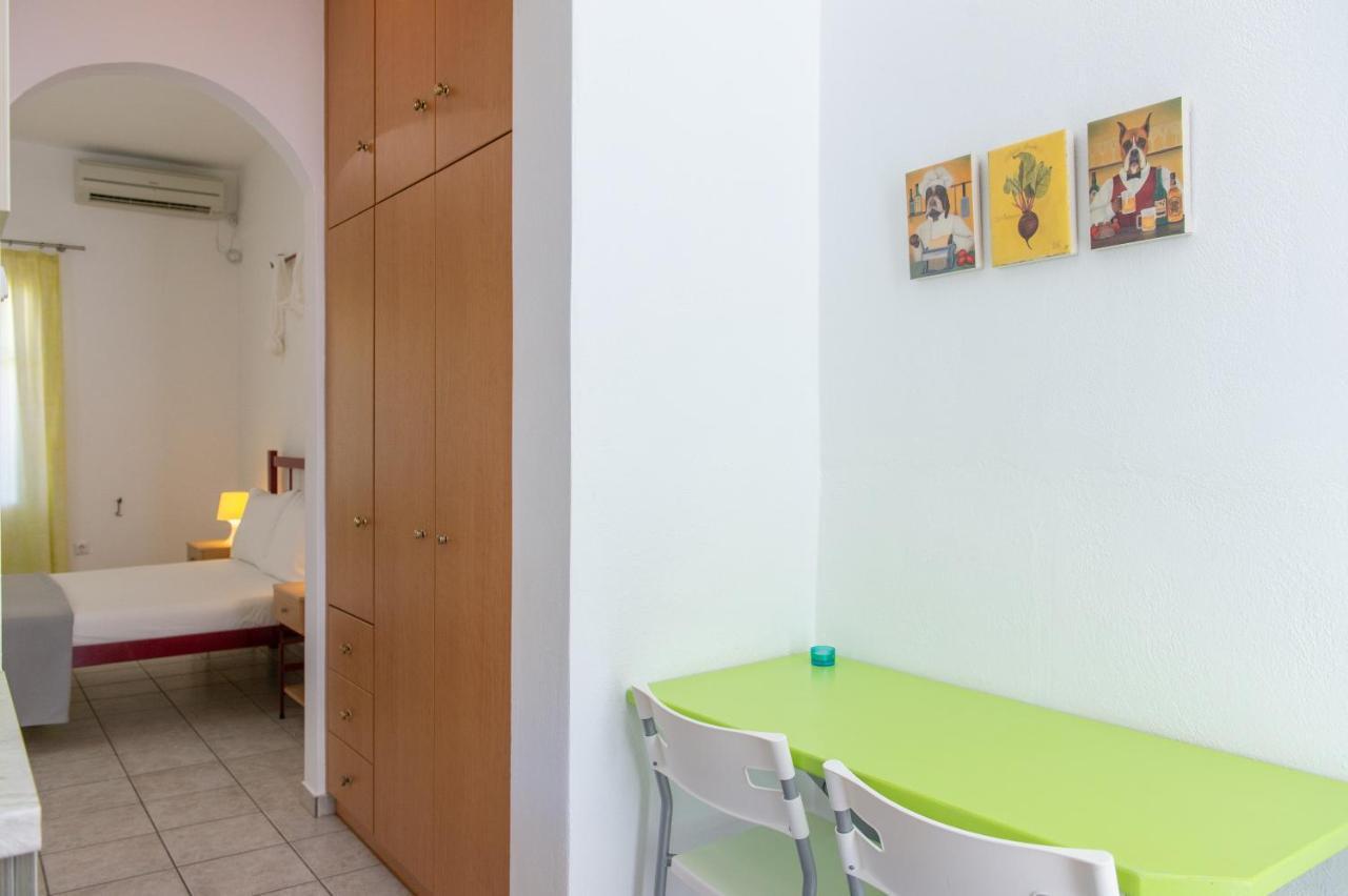 Morpheas Pension Rooms & Apartments Kamares  Bagian luar foto