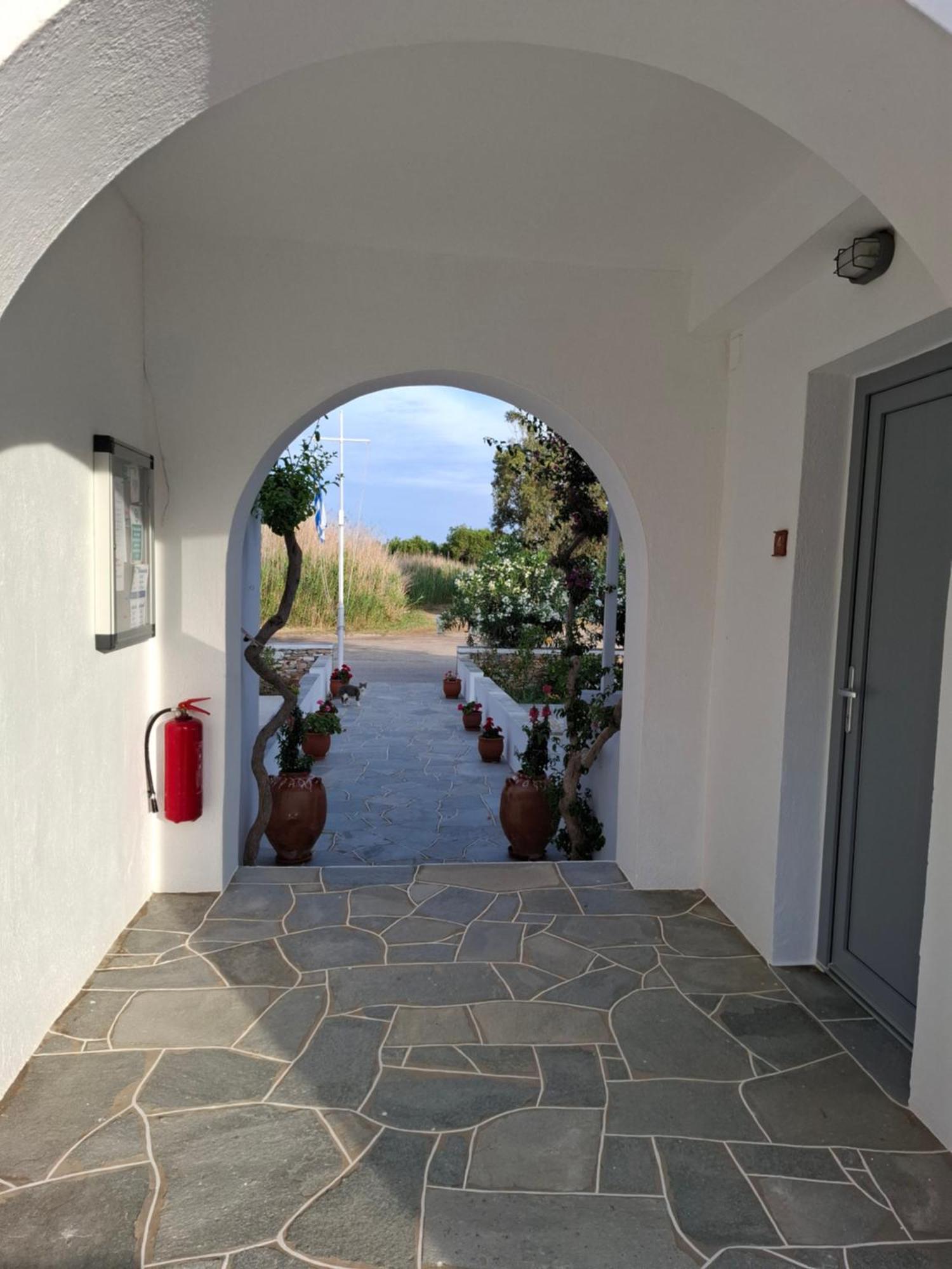 Morpheas Pension Rooms & Apartments Kamares  Bagian luar foto