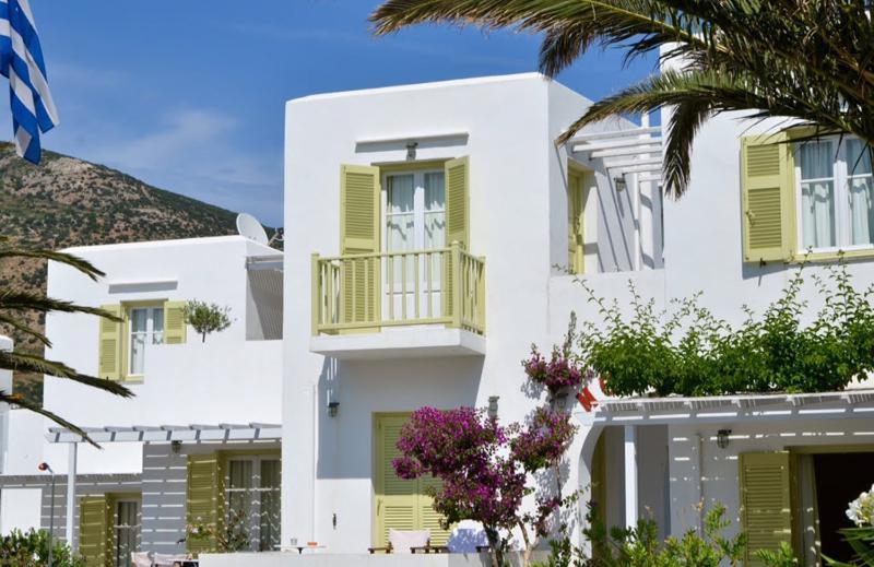 Morpheas Pension Rooms & Apartments Kamares  Bagian luar foto