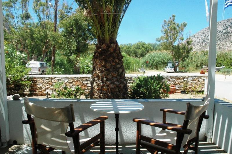 Morpheas Pension Rooms & Apartments Kamares  Bagian luar foto